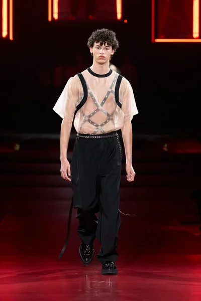 Look 9